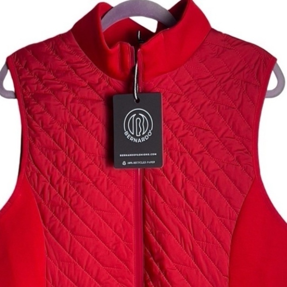 Bernardo Women’s Red Quilted Puffer Vest Size L - Picture 4 of 8